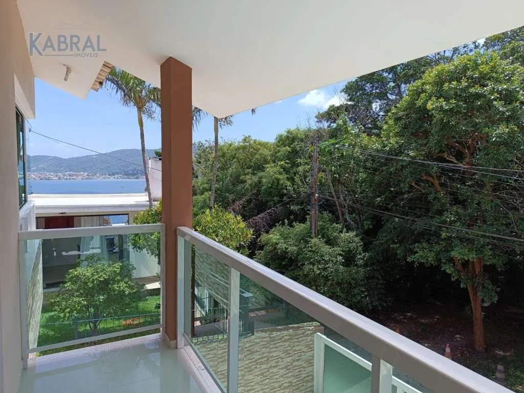 Furnished 2-bedroom house with an en-suite and pool — photo 41