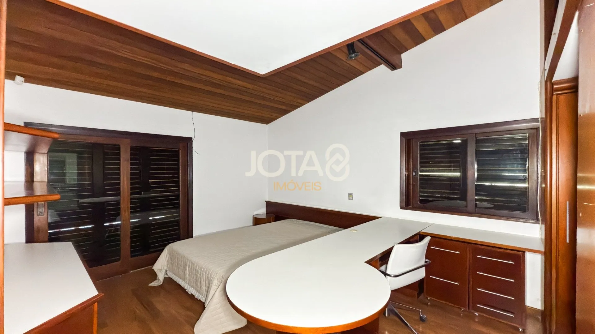 Casa com piscina de uso exclusivo e 4 suítes — photo 22