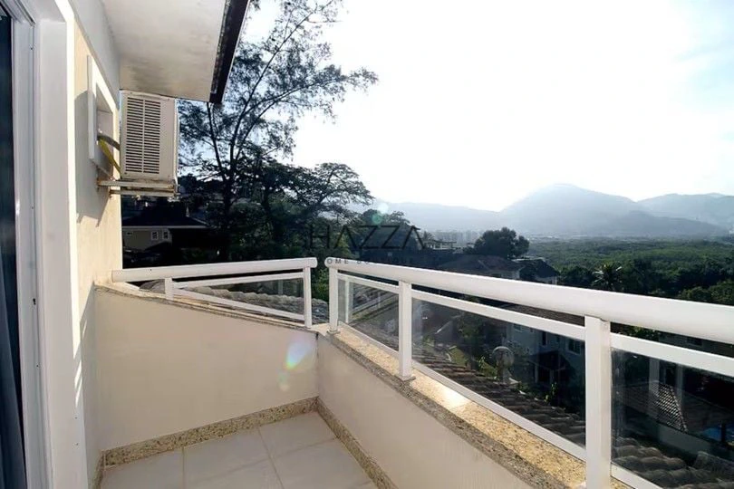 Unfurnished house with 4 bedrooms and 480 m² — photo 22