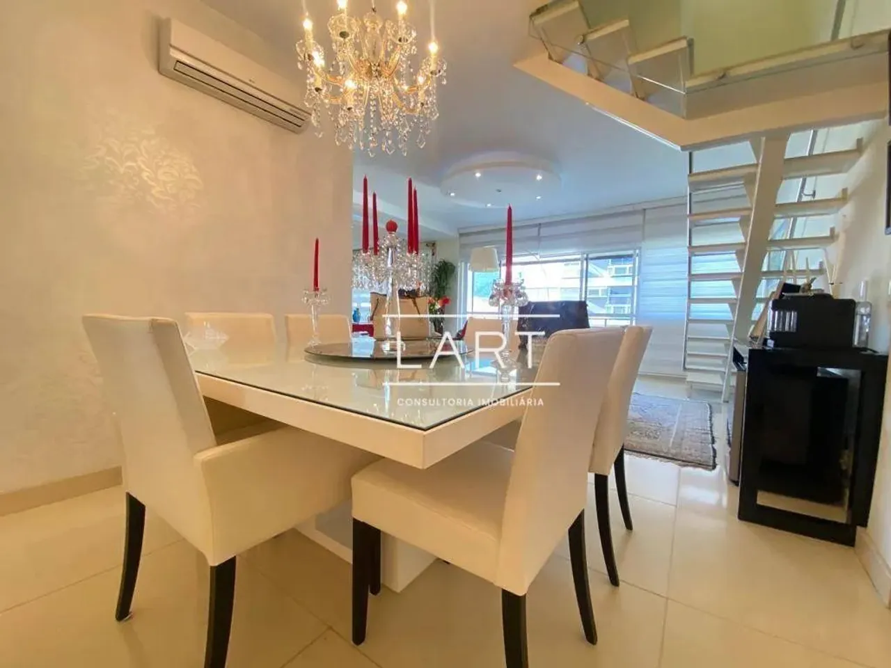 Apartamento com 4 dormitórios e 5 banheiros, 350 m² — photo 3