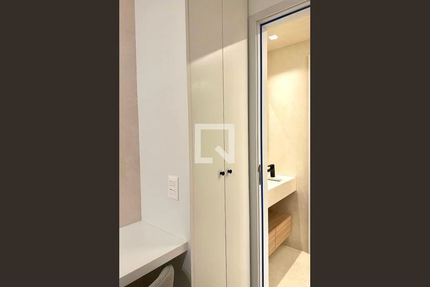 Furnished apartment, 42 m², with a home office — photo 39