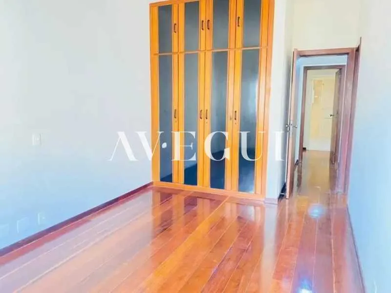 Apartamento com 4 quartos e 5 banheiros e varanda — photo 8