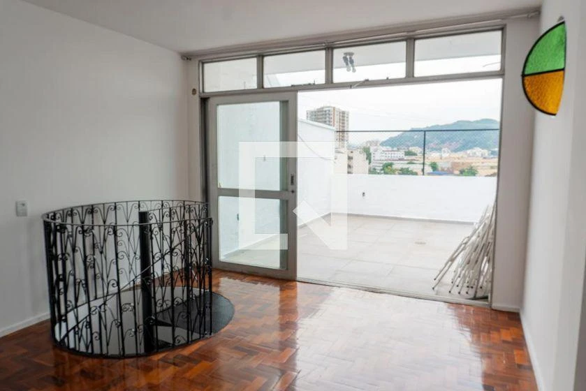 2-bedroom apartment with a grill on the balcony — photo 3