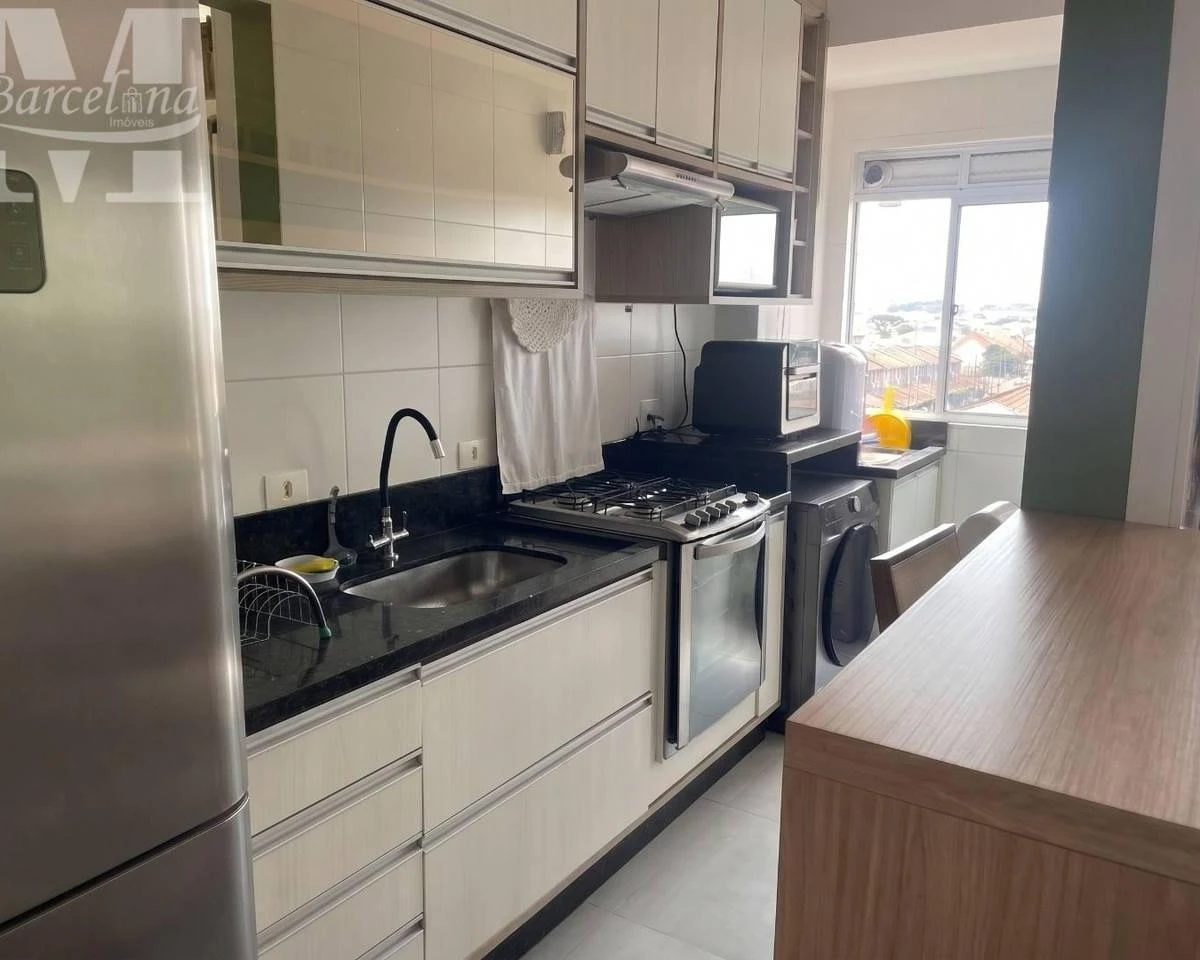 Apartment with a washing machine and American-style kitchen — photo 12