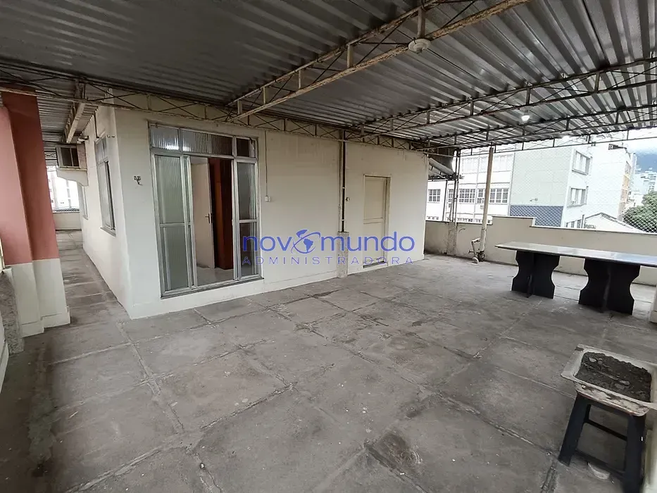 3-bedroom apartment, 1 with its own bathroom, 157 m² — photo 6