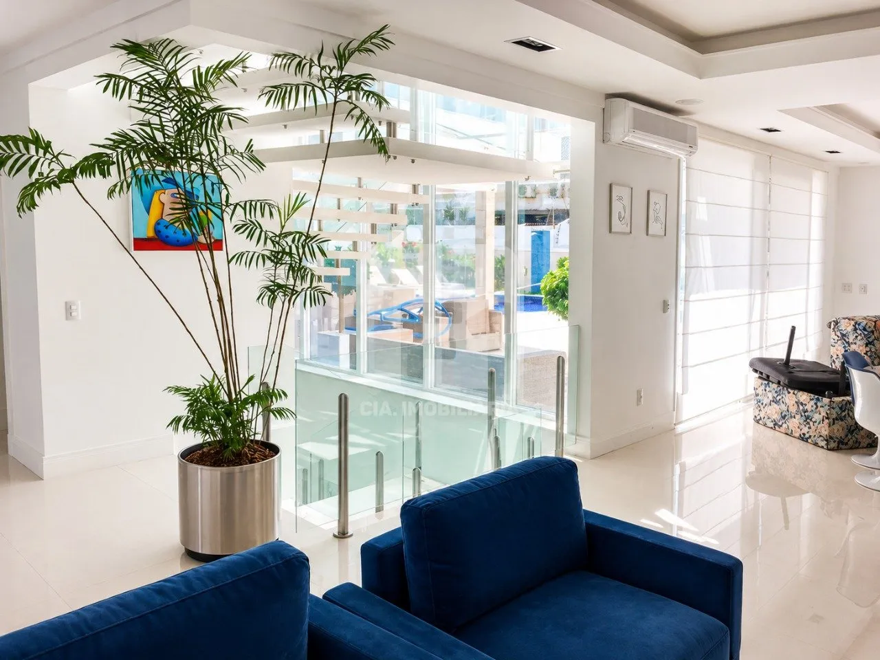 Furnished 9-suite house with open-plan kitchen — photo 53