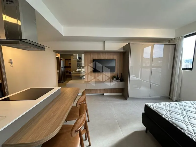 Furnished 33 m² studio with 1 bedroom and 1 bathroom — photo 14