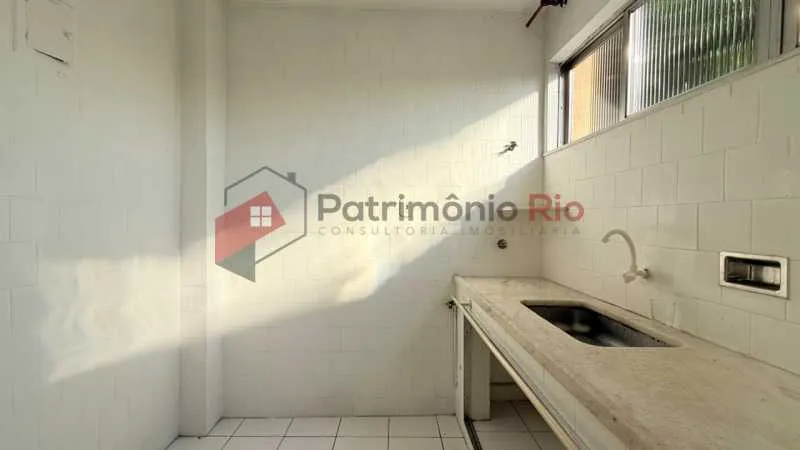 1-bedroom apartment with a separate kitchen — photo 4