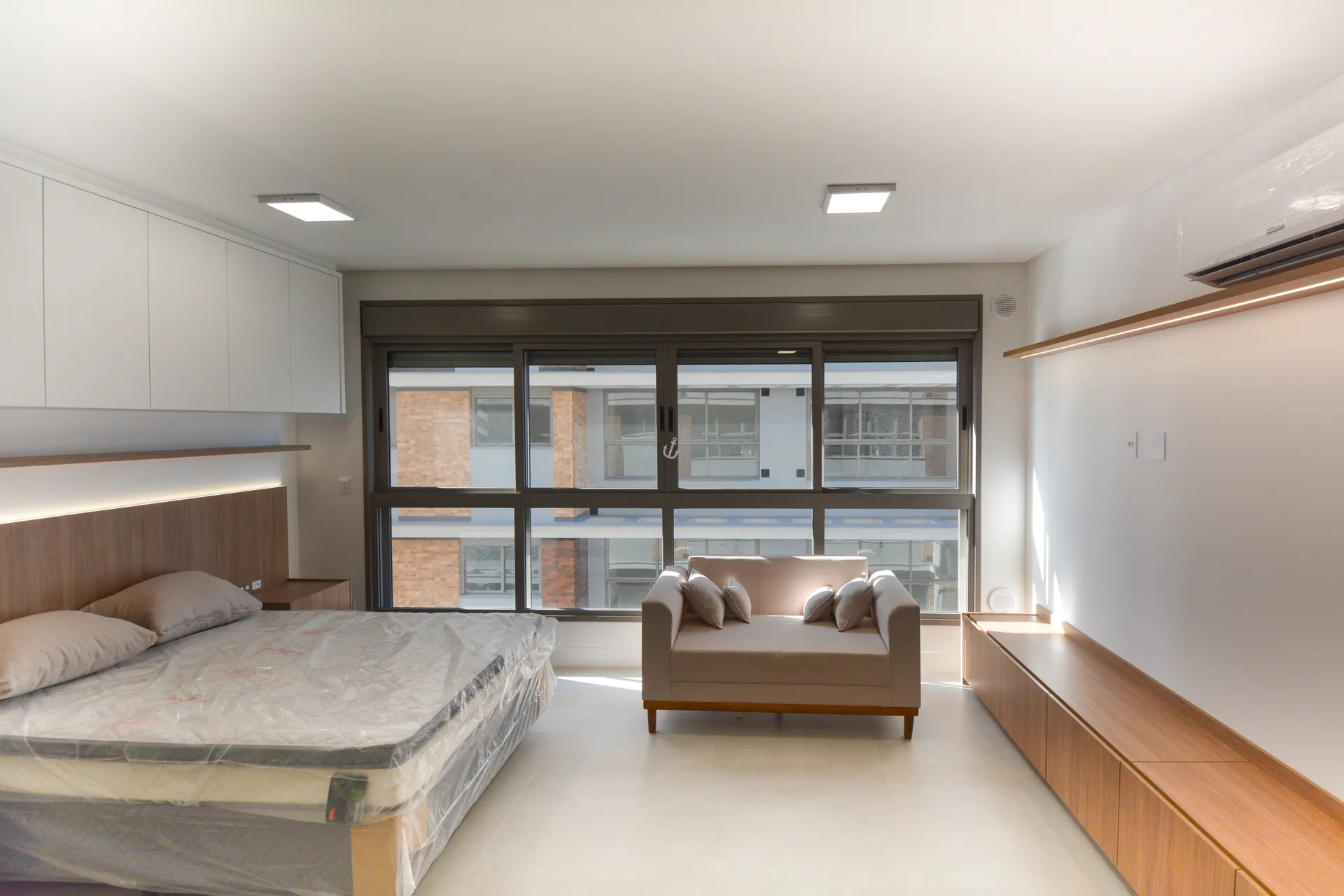 Furnished studio 47 m² with 1 parking space on 4th floor — photo 28