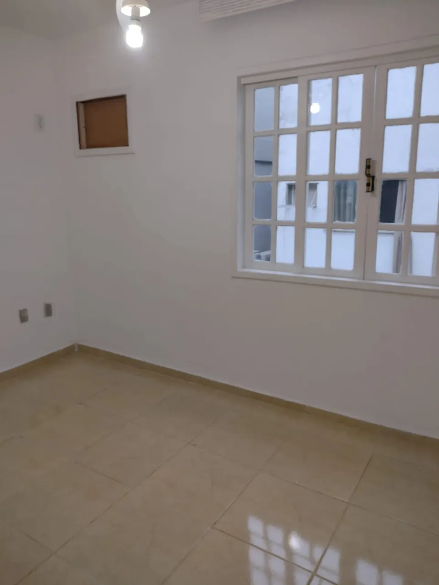 4-bedroom house with a grill on the balcony — photo 11