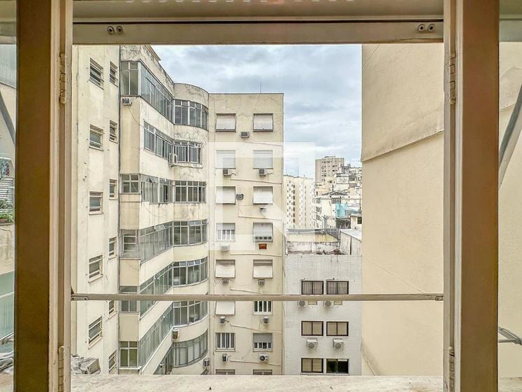Apartment, 206 m², with a glass-enclosed balcony — photo 21