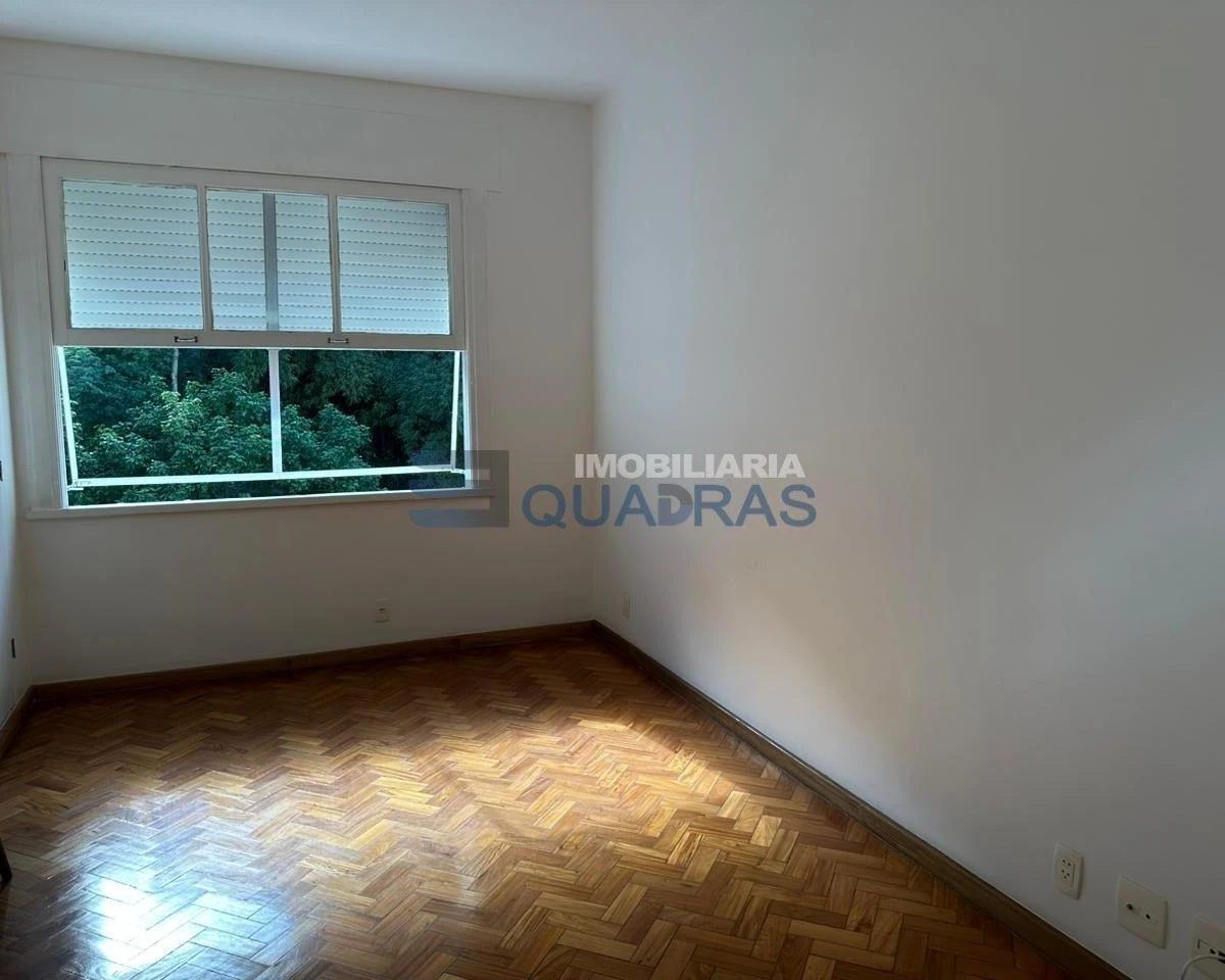 4-bedroom apartment with a home office in Rio de Janeiro — photo 27