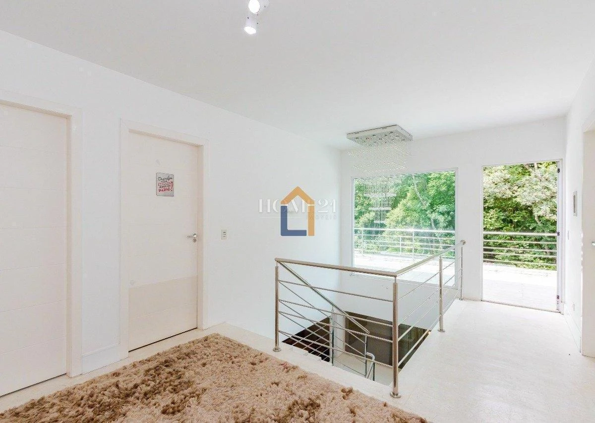 Unfurnished house with 4 bedrooms and open-plan kitchen — photo 5