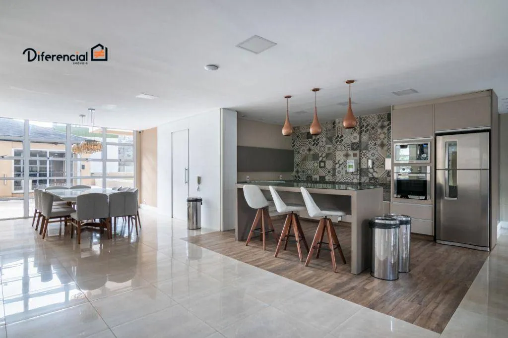 Furnished 2-bedroom apartment with open-plan kitchen — photo 32