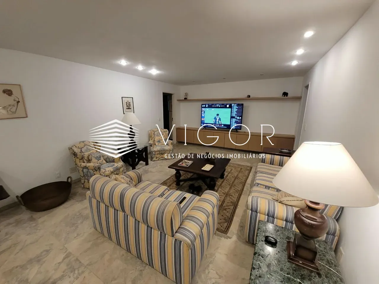 Furnished 347 m² apartment on the 2nd floor, 4 bedrooms — photo 15