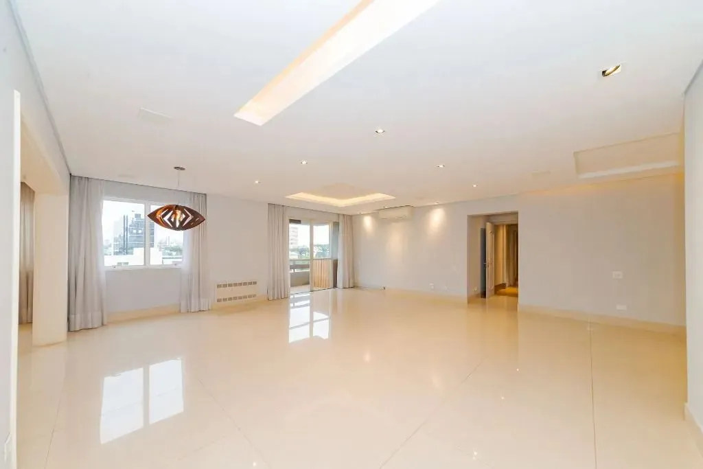2-bedroom apartment with 2 en-suite bathrooms; 331 m² — photo 5