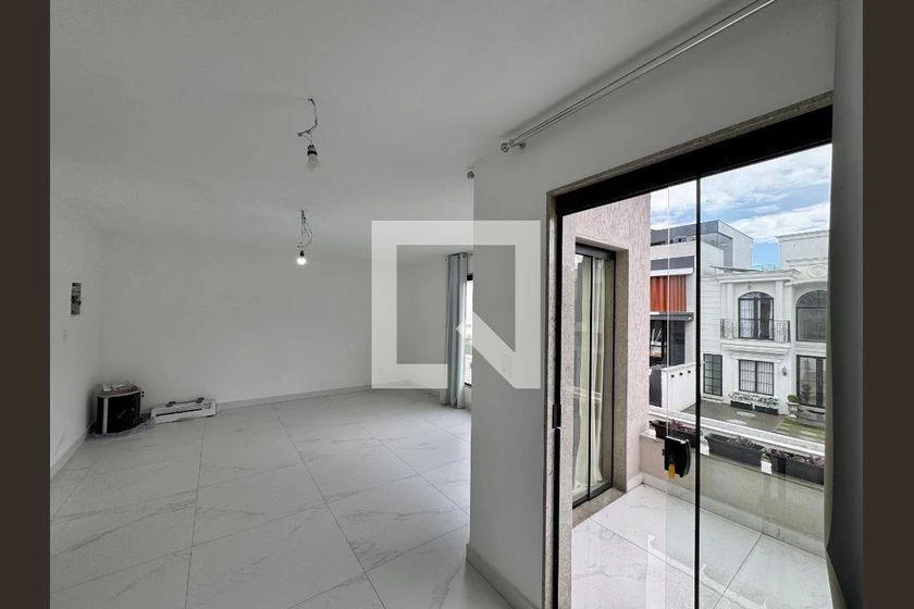 Condominium house with 3 en-suite bedrooms — photo 14
