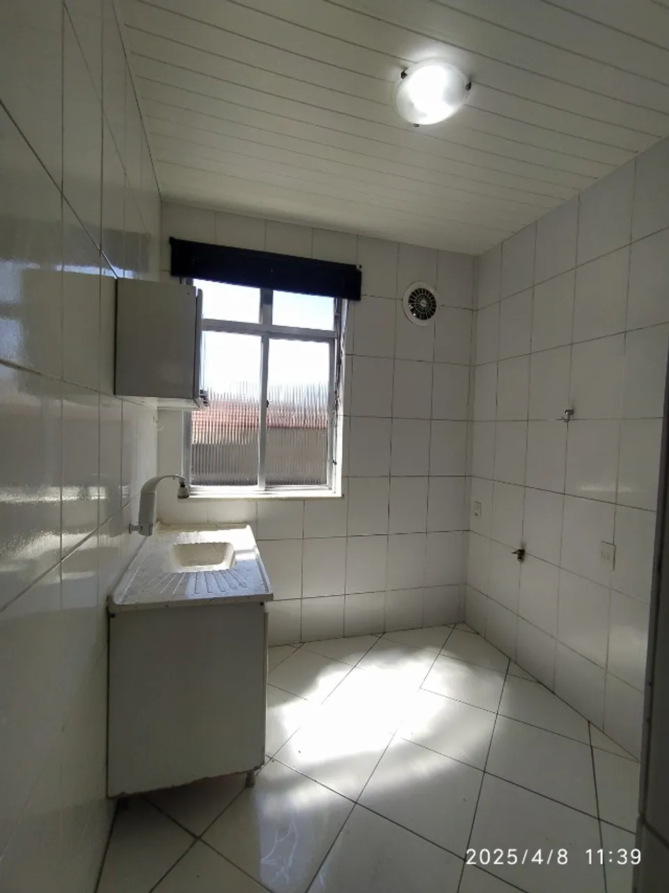 Casa sem mobília com 3 quartos e 1 banheiro — photo 7