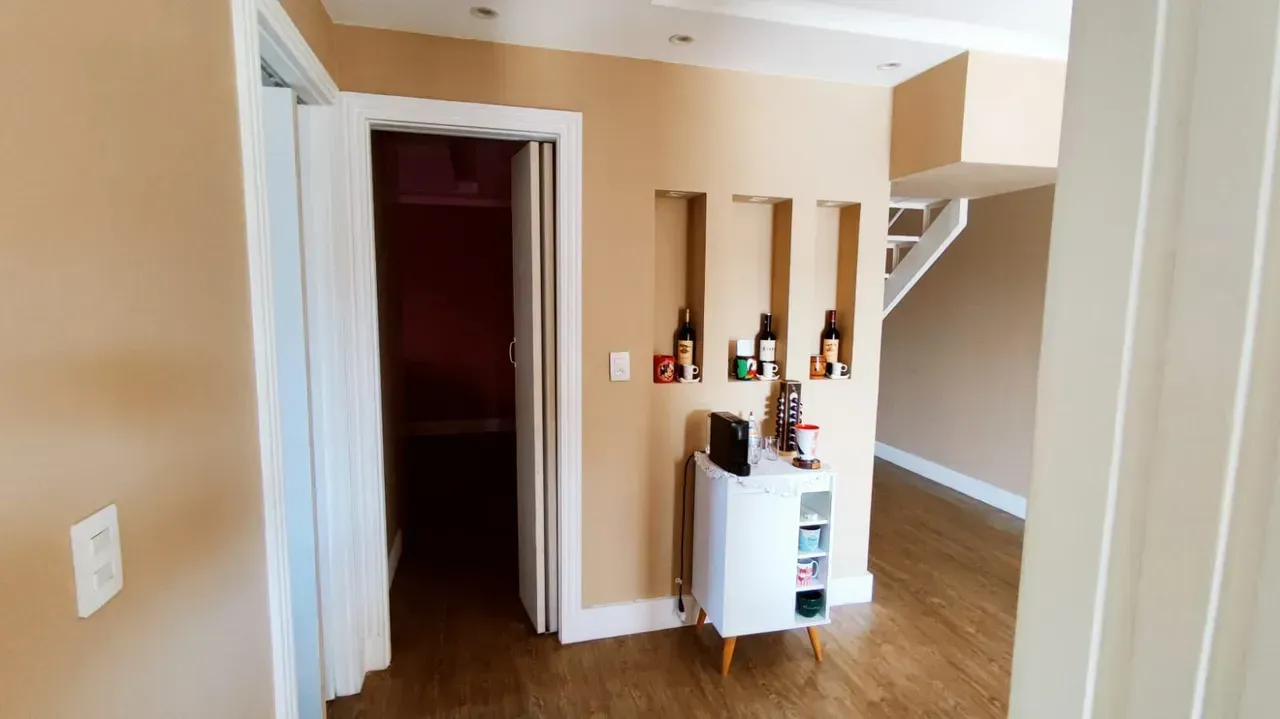 Furnished duplex apartment with 3 bedrooms and 169 m² — photo 16