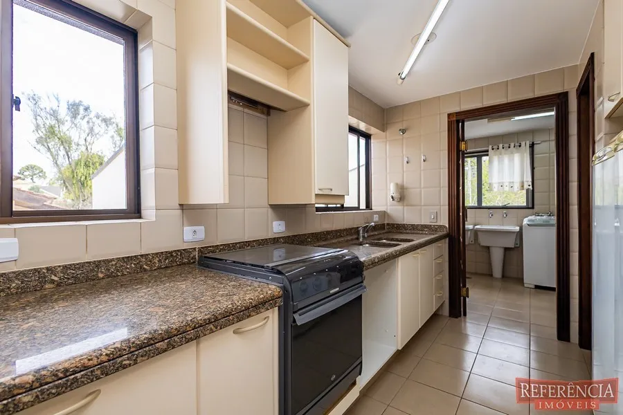 Condo house with 3 bedrooms and a closed kitchen — photo 30
