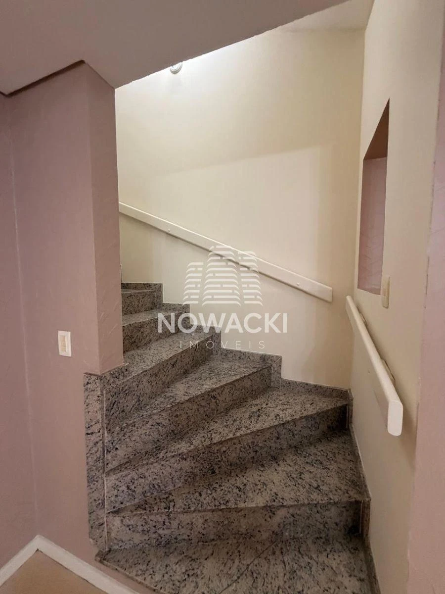 318 m² house with a bathtub and a home office — photo 29