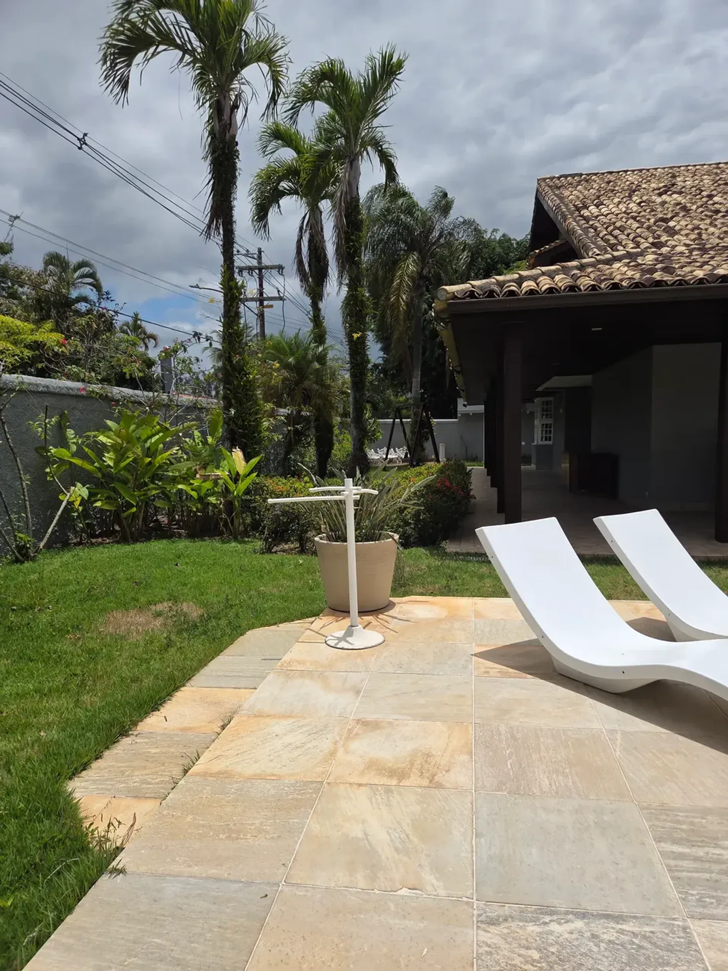 Casa com 5 quartos e 5 banheiros e varanda envidraçada — photo 44