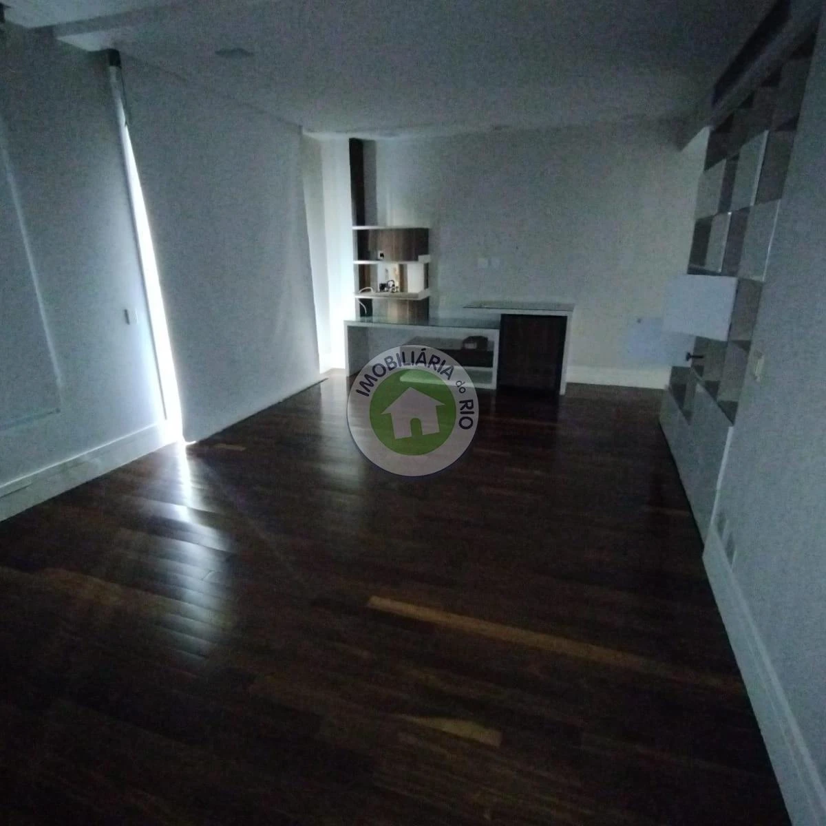 333 m² apartment with 4 en-suite bedrooms and 3 parking spots — photo 2