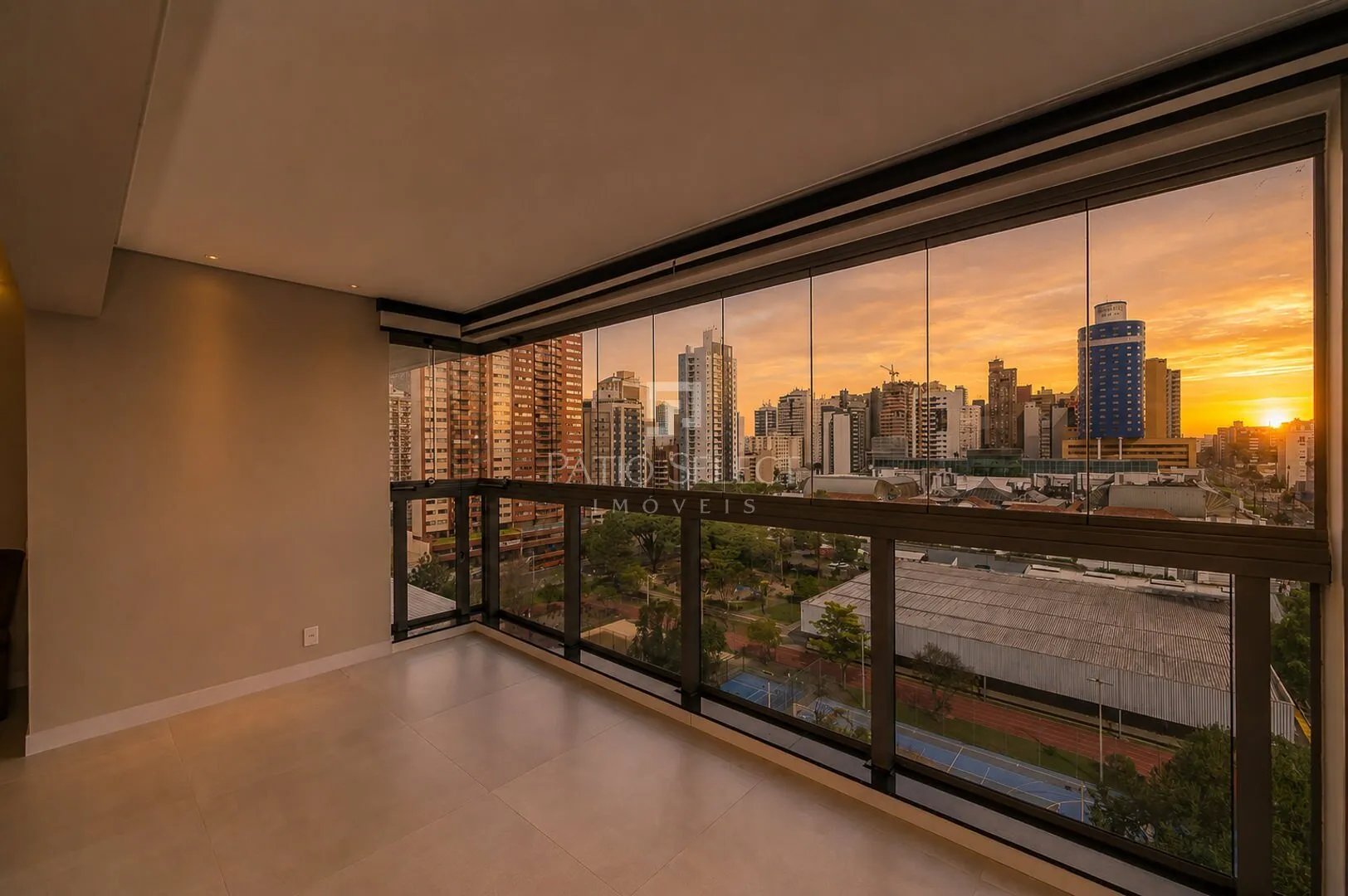 220 m² apartment with 3 en-suite bedrooms and 2 parking — photo 16