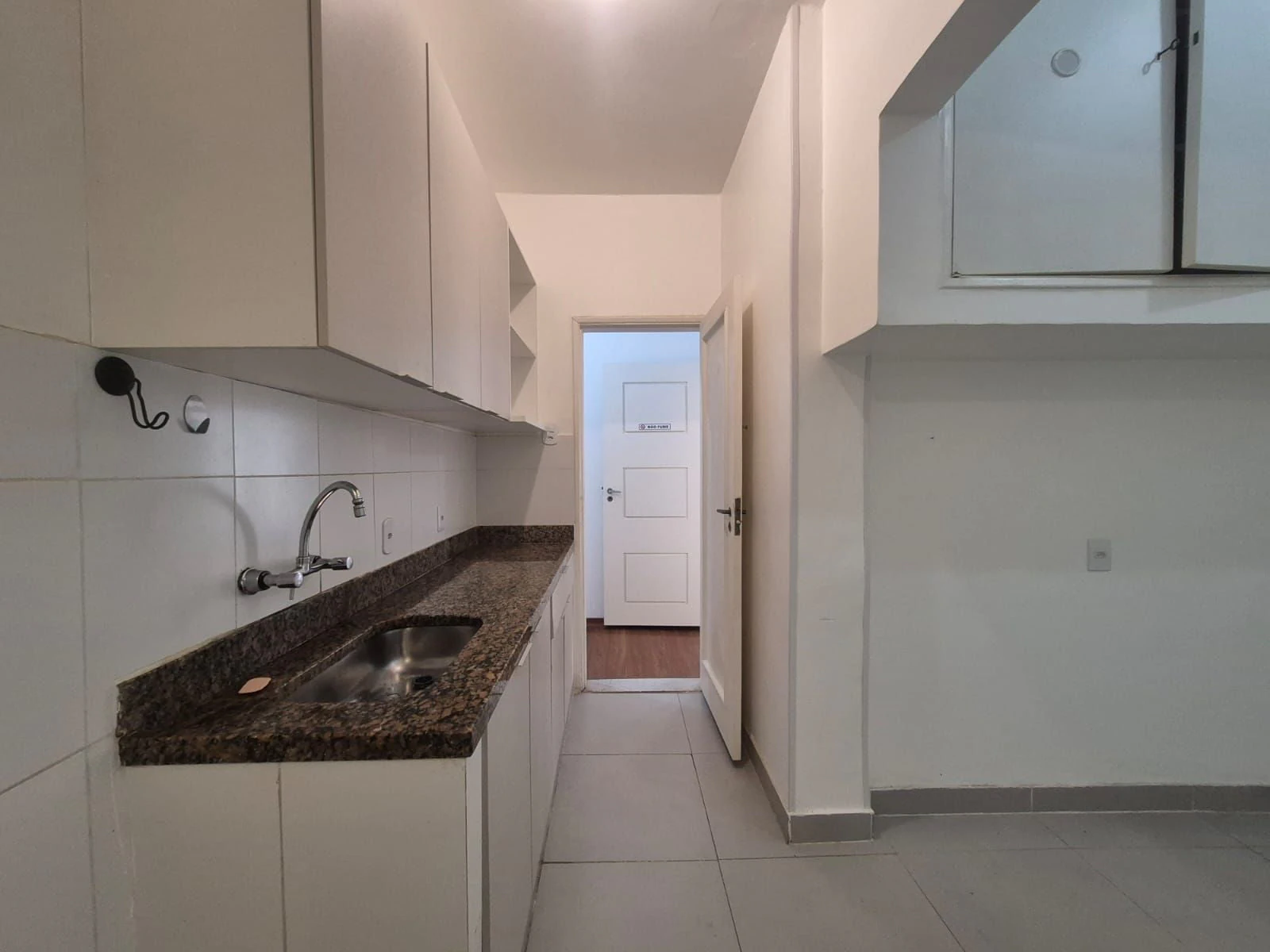 Wood or laminate floors in a 3-bedroom apartment, 100 m² — photo 14