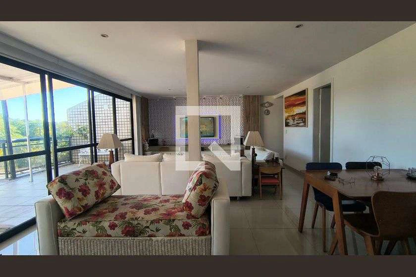 Top-floor duplex with 326 m², 5 bedrooms and 3 parking — photo 6