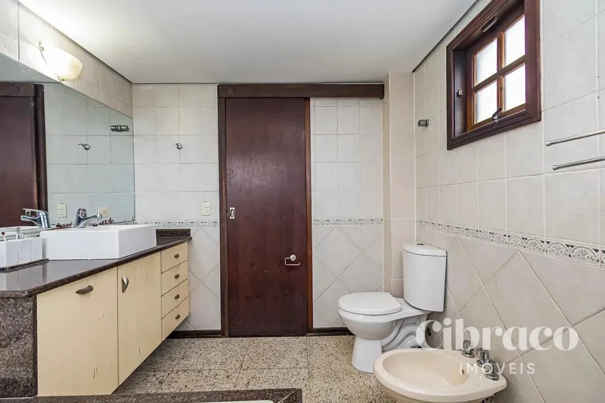 Ванна та 4 спальні: будинок 327 м² — photo 27