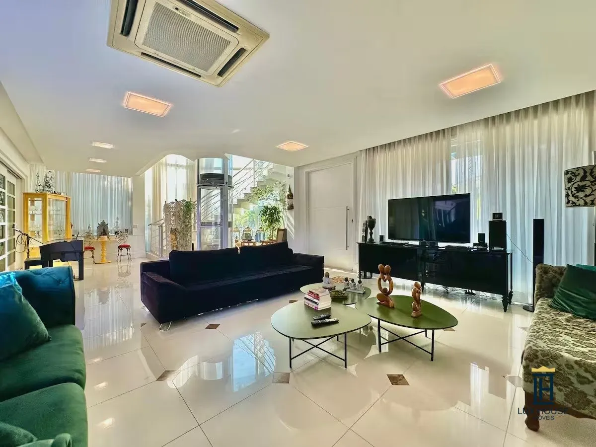 6-bedroom house with a bathtub in Florianópolis — photo 20