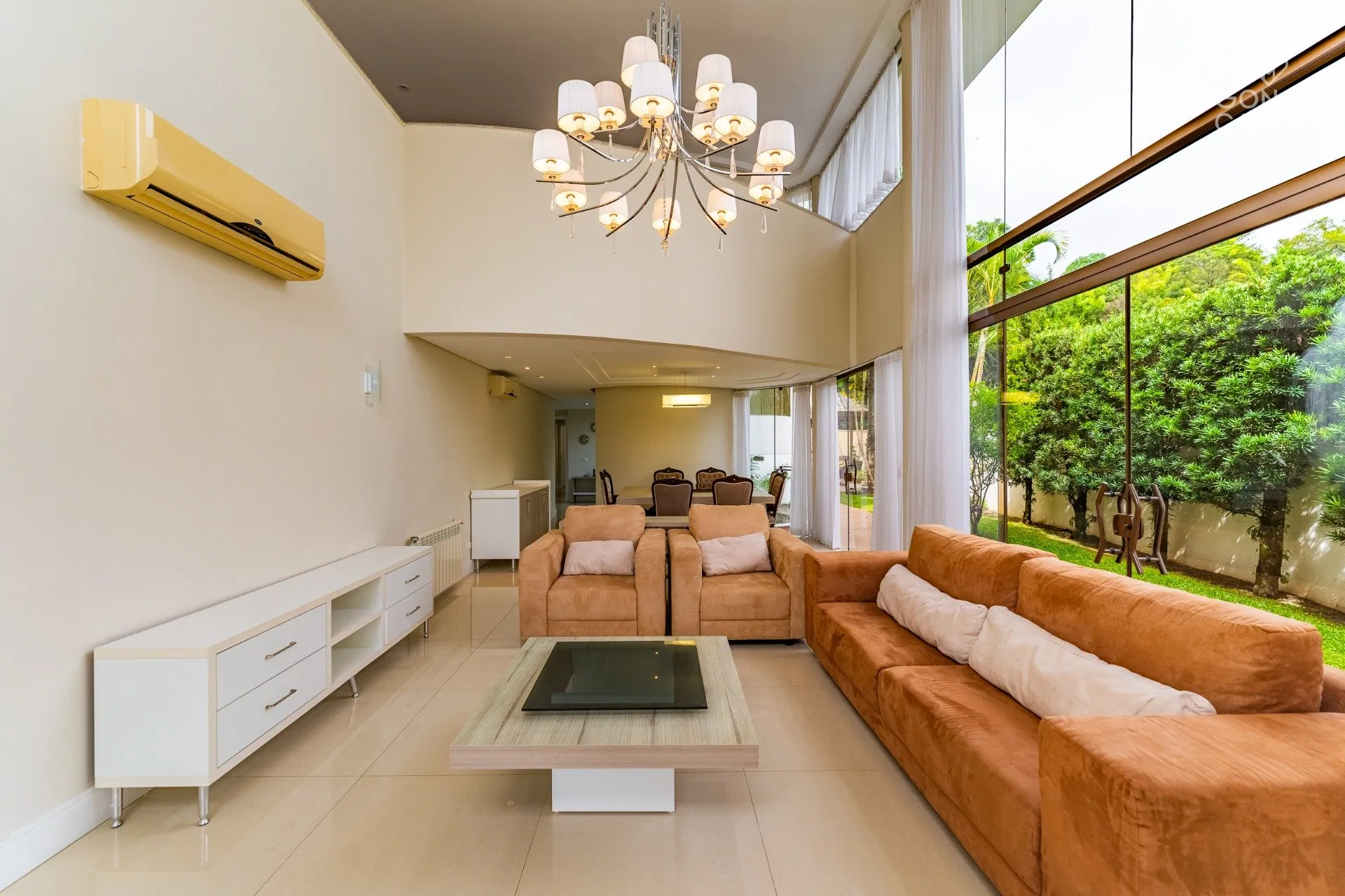 Unfurnished house with 4 bedrooms and 5 bathrooms — photo 3