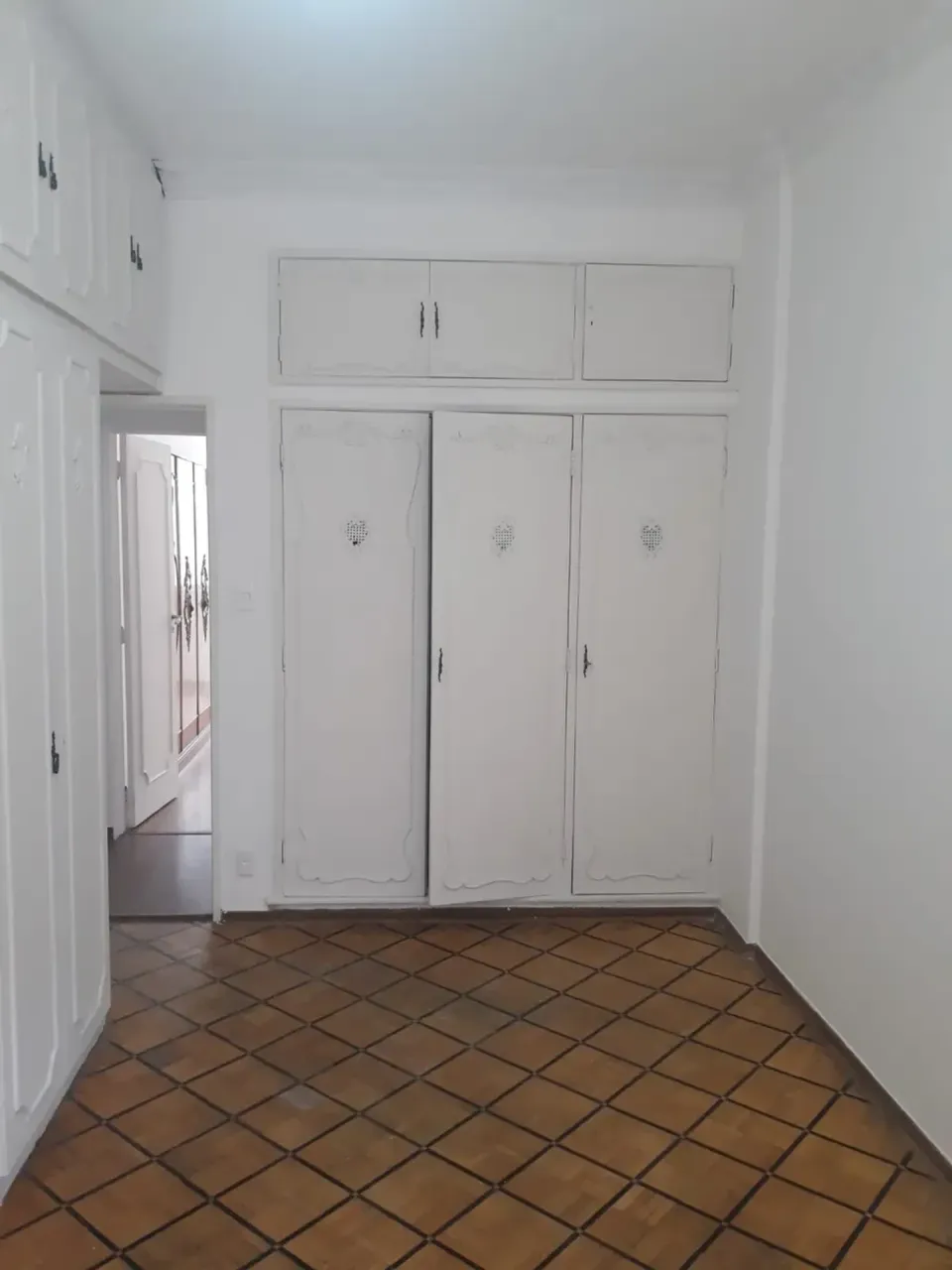 Rental apartment with 3 bedrooms and 3 bathrooms — photo 9