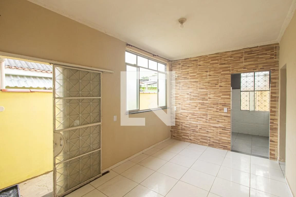 Unfurnished house with 2 bedrooms and 1 tiled bath — photo 25