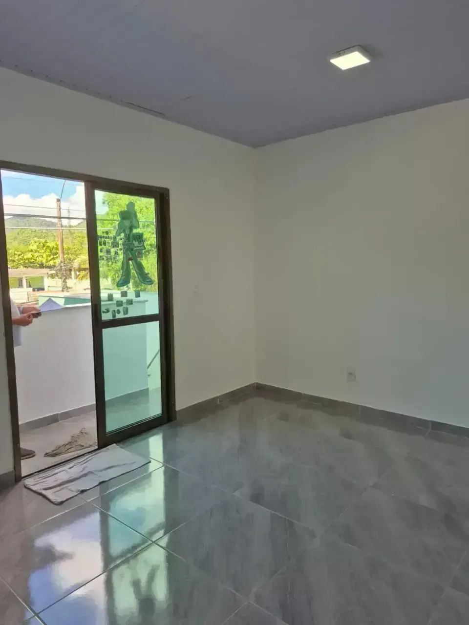 Unfurnished 40 m² apartment with 2 bathrooms — photo 5