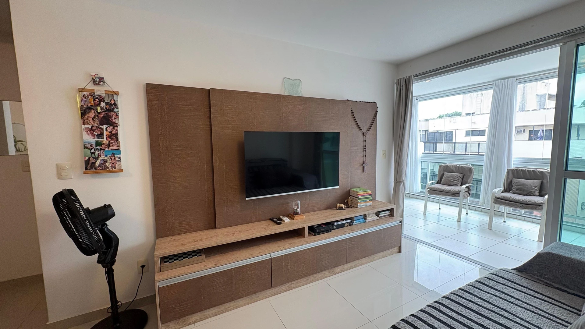 100 m² apartment with a grill on the balcony and a jacuzzi — photo 25