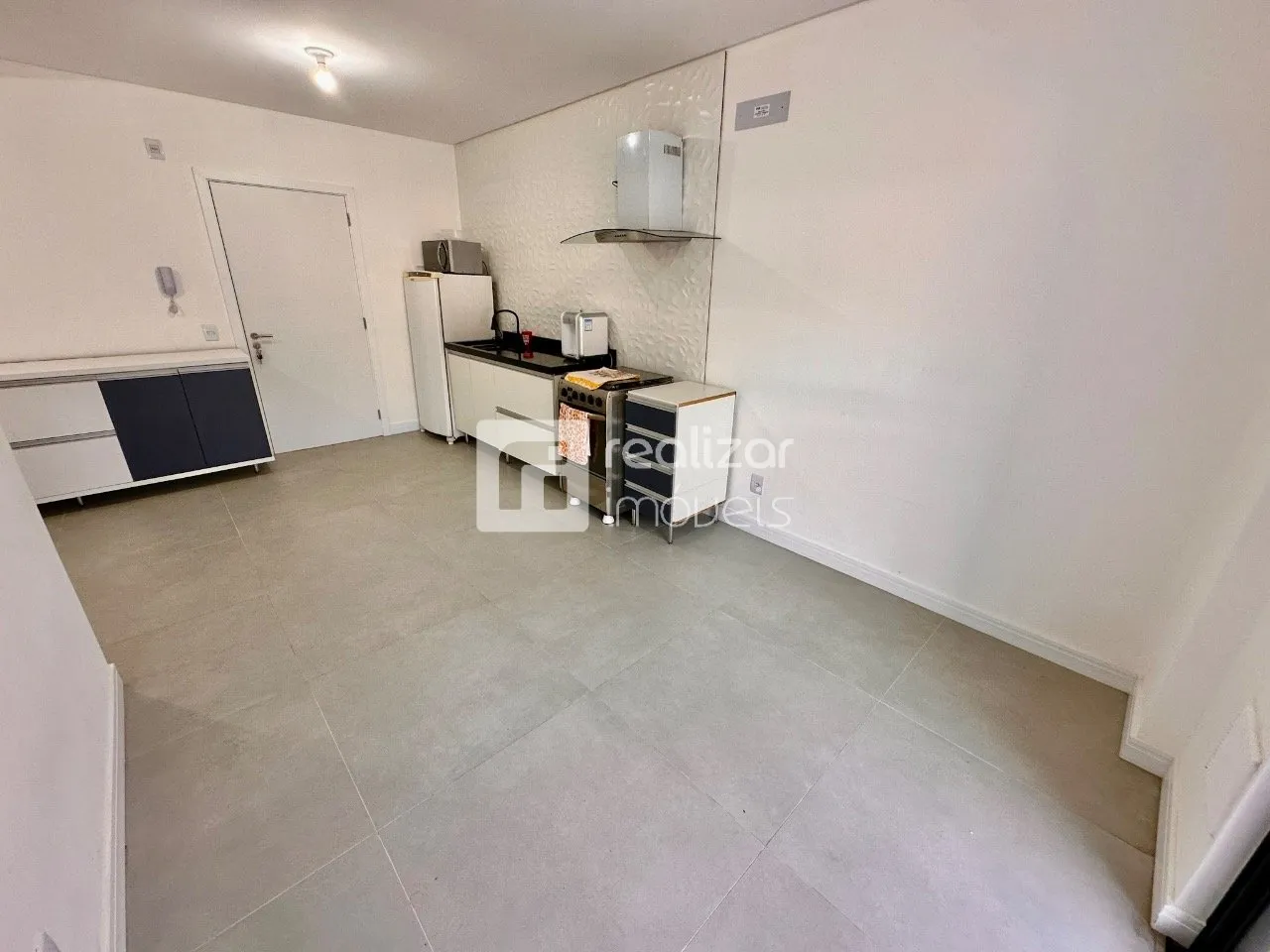 Furnished 2-bedroom apartment with integrated kitchen — photo 13
