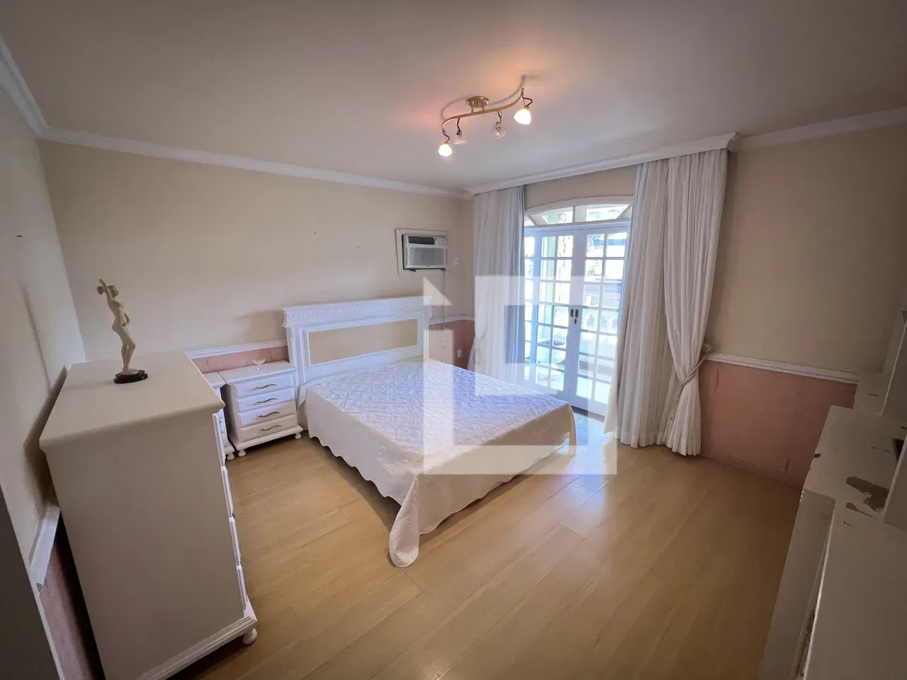 House with 4 suites and 5 parking spaces plus balcony BBQ — photo 23