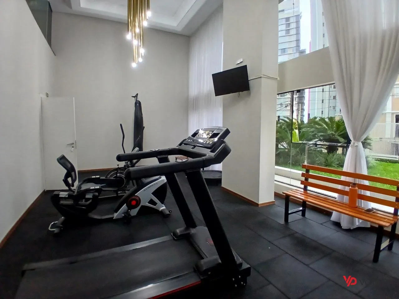 4-bedroom apartment with a walk-in closet in Curitiba — photo 63