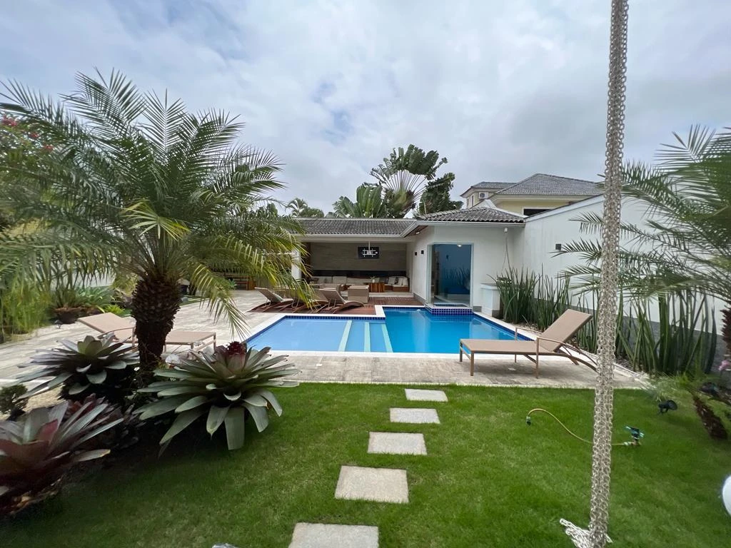 Furnished 700 m² house with 4 en-suites and 4 parking — photo 36