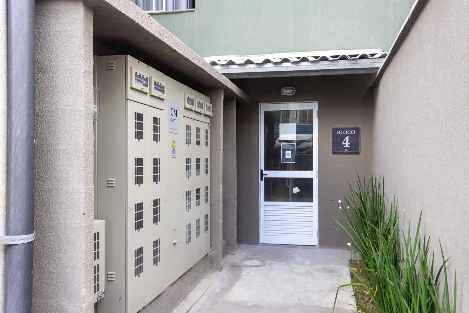 Apartamento de 2 quartos em condomínio com piscina — photo 27