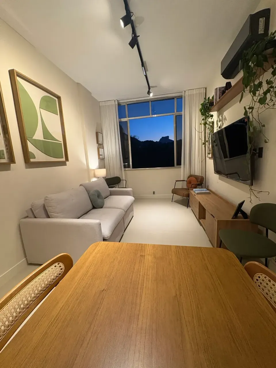 Furnished 2-bedroom apartment with 2 bathrooms — photo 9