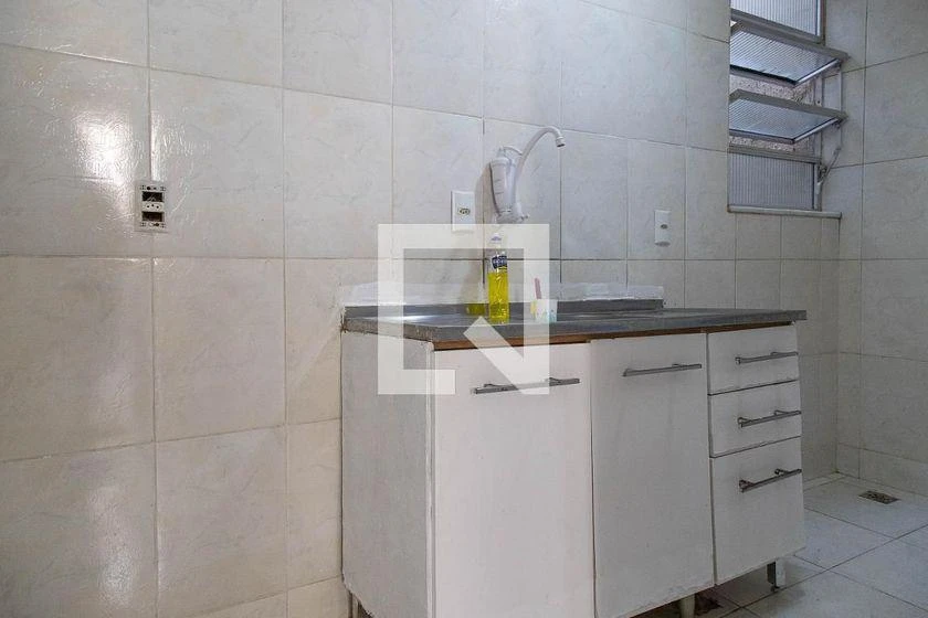 Apartamento de 1 quarto com cozinha compacta e 40 m² — photo 2