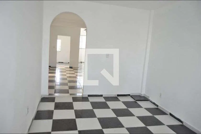 Rental house with a suite and 6 bedrooms — photo 29