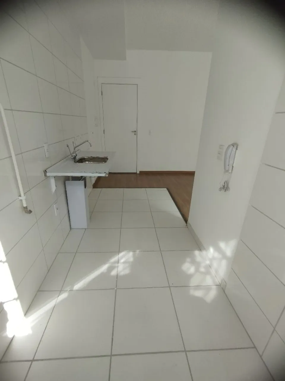 1-bedroom apartment with a balcony and 1 parking space — photo 5