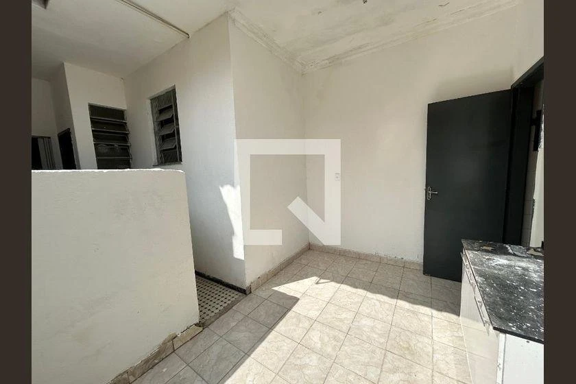 Деревянный пол или ламинат и 2 спальни: дом 80 м² — photo 11