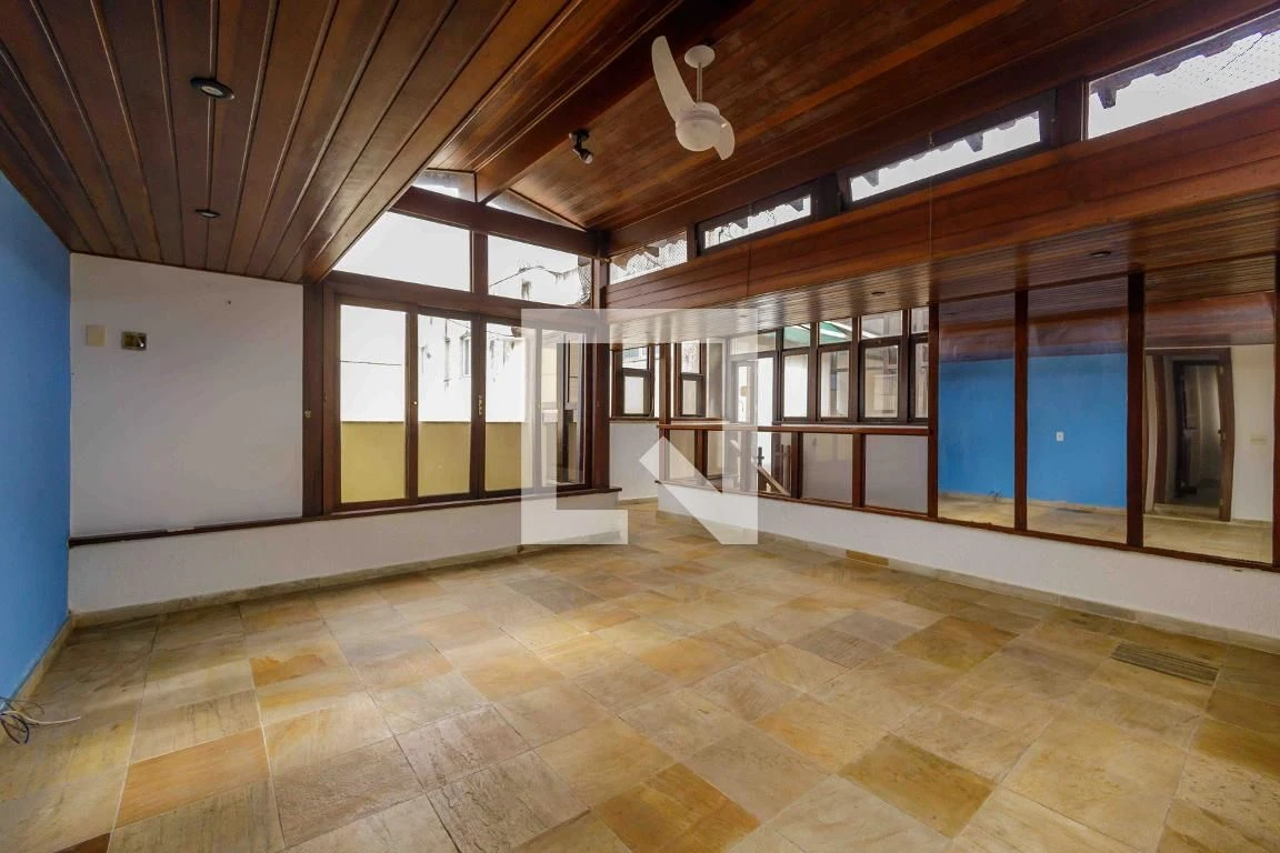 Ванна та 4 спальні: квартира 360 м² — photo 47