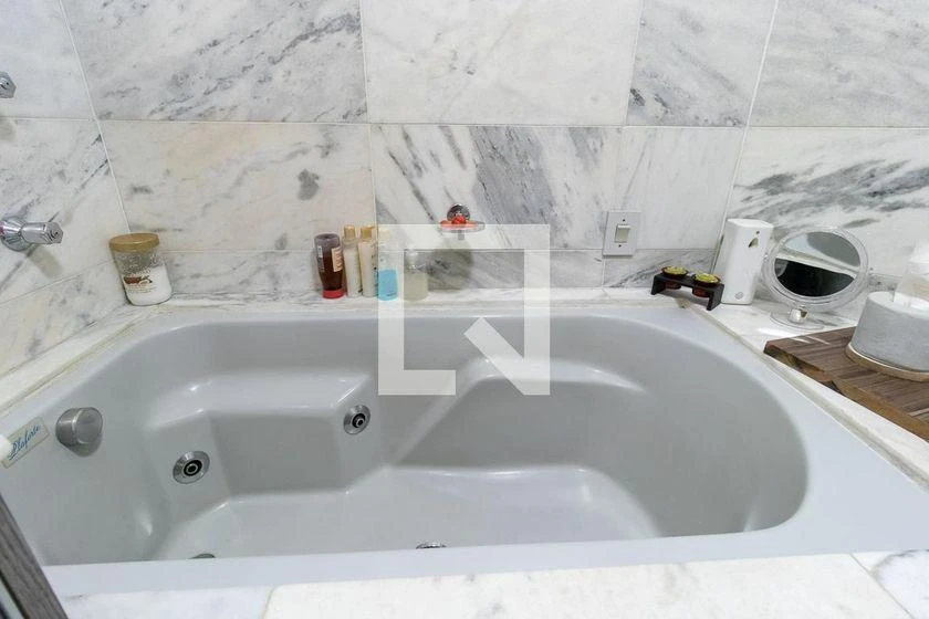 Furnished 3-bedroom apartment with 146 m² — photo 30