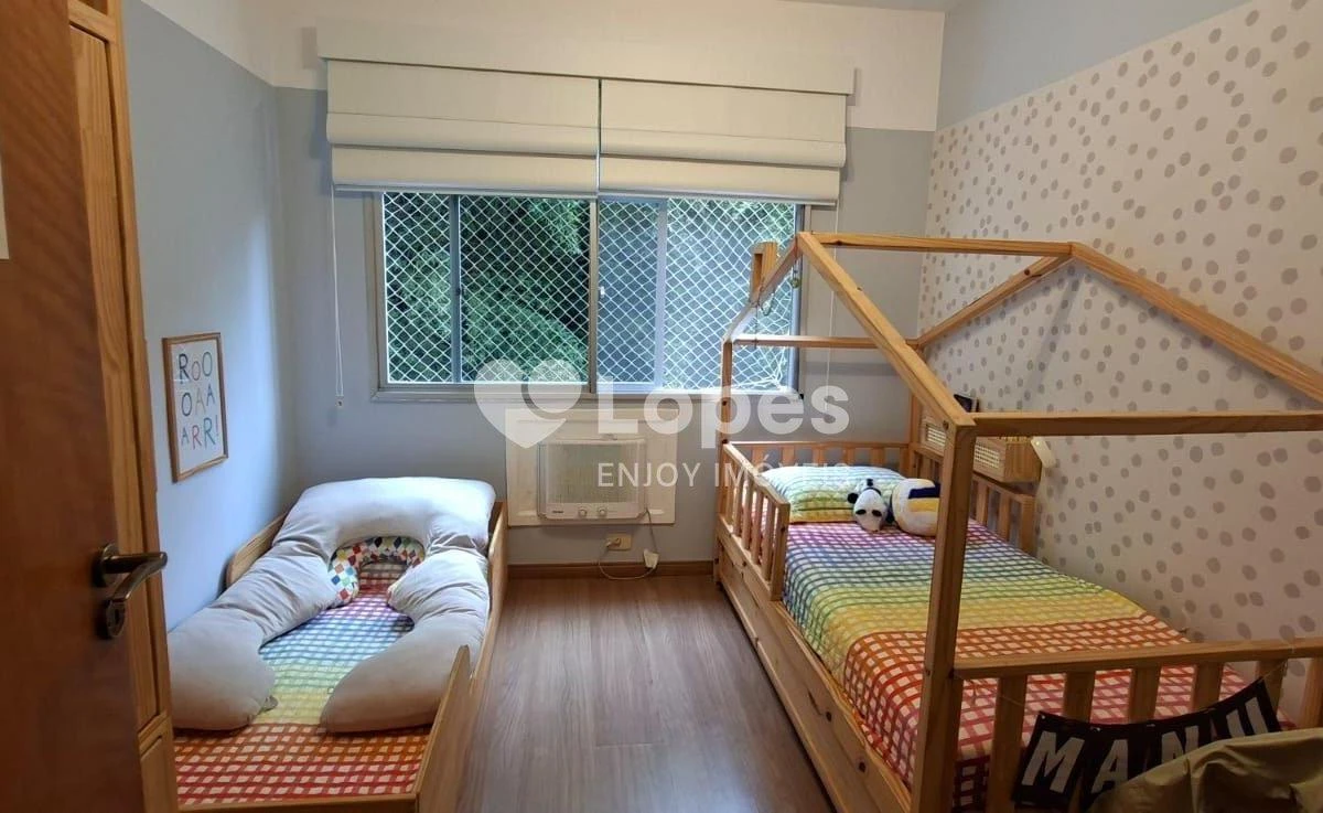2-bedroom apartment with a mountain view in Rio de Janeiro — photo 37